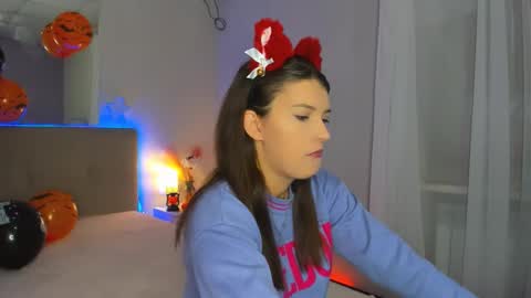 Laura online show from 10.24.25