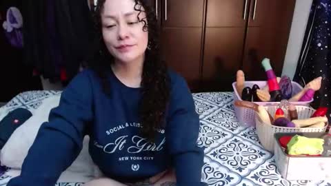 Snapshot of laura_anal_ chatting on 09.29.25 Wen online show from 09.29.25