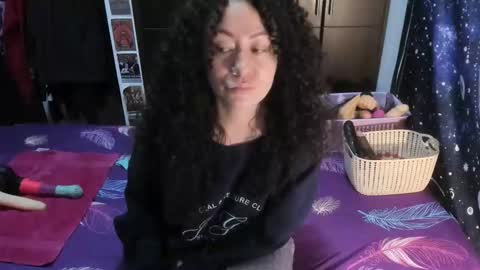 Snapshot of laura_anal_ chatting on 11.25.25 Wen online show from 11.25.25