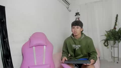 laura_and_kevin online show from 12.15.25