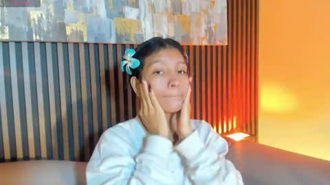 Laura online show from 10.23.25