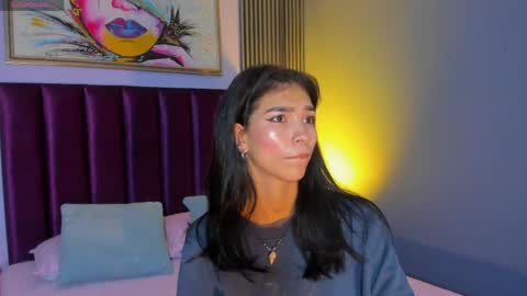 Laura online show from 04.08.26