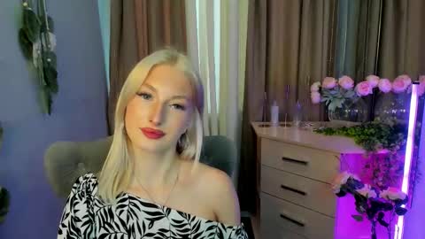 Laura online show from 10.14.25