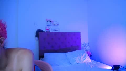 LAURA online show from 12.17.24