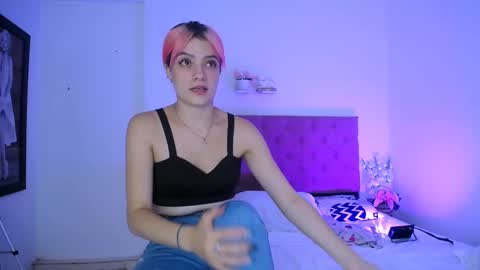 LAURA online show from 12.19.24