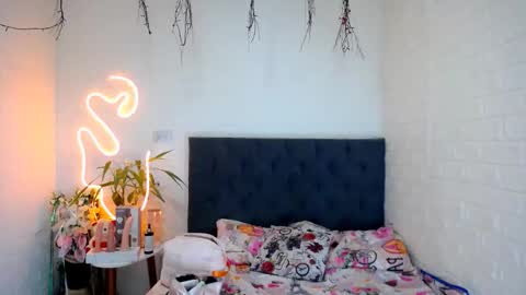 LAURA online show from 03.21.26