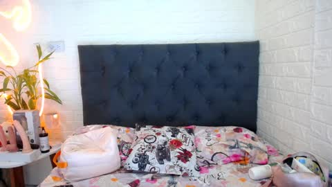 LAURA online show from 03.28.26