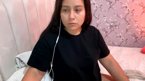 laura online show from 01.08.25