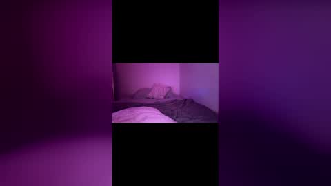 laura online show from 03.08.26