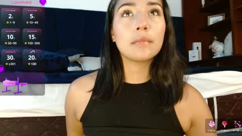Snapshot of laura_golden1 chatting on 02.26.25 lLAURA online show from 02.26.25