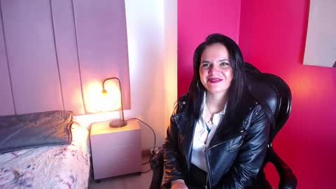laura hotties online show from 03.11.25