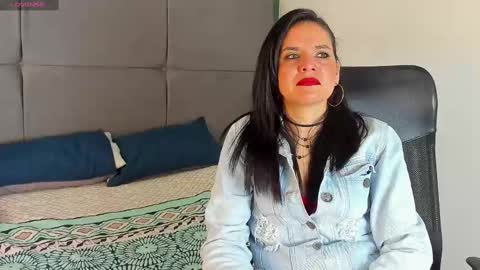 laura hotties online show from 03.12.25