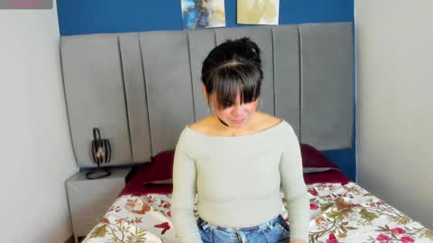 laura hotties online show from 10.09.25