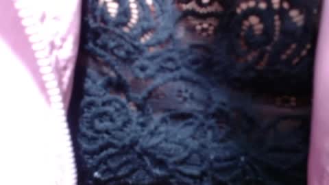  Laura  online show from 03.30.26