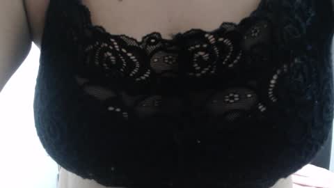  Laura  online show from 03.31.26