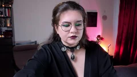 Snapshot of laura_karamazov chatting on 10.07.25 Miss Laura online show from 10.07.25