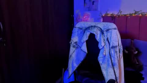 Laura Rose online show from 10.15.25