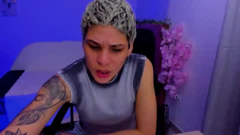 Laura Rose online show from 11.02.25