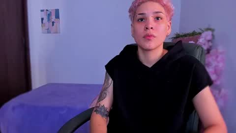 Laura Rose online show from 12.17.25