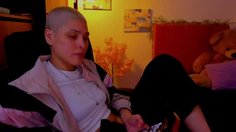 Laura Rose online show from 04.06.26