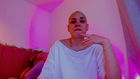 Laura Rose online show from 04.20.26
