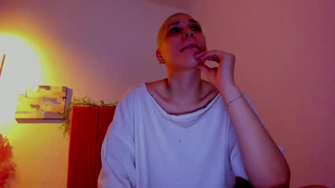 Laura Rose online show from 04.20.26