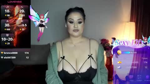 Snapshot of laura_sinner chatting on 01.22.25 Laura online show from 01.22.25