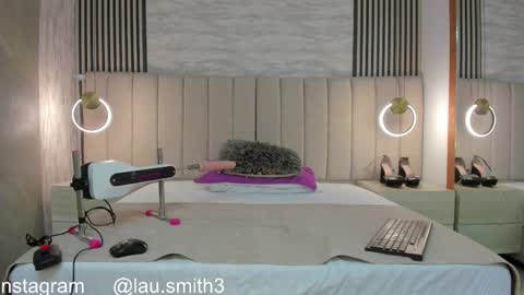 laura online show from 11.21.25