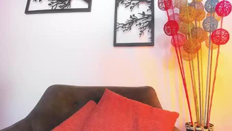 LAURA SOE online show from 02.25.25