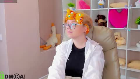 Laura online show from 02.05.26