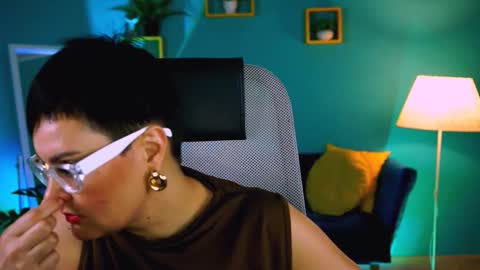 lauradavidsons online show from 11.16.25