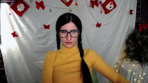 Laura online show from 01.04.25