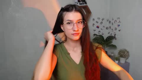 Laura online show from 10.06.25