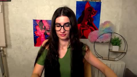 Laura online show from 10.30.25