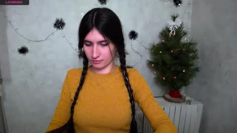 Laura online show from 12.15.25