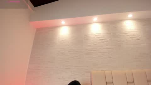  laura kane online show from 04.13.26