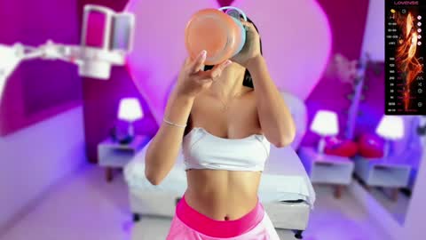 Laura MartinGMT-5 2200-0600 online show from 01.08.25