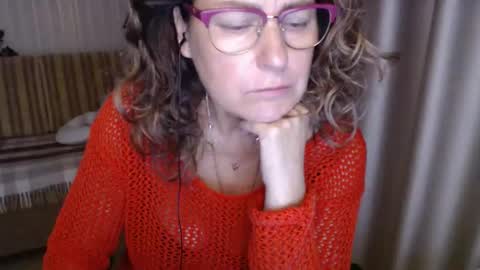 Lauraoven1 online show from 10.04.25