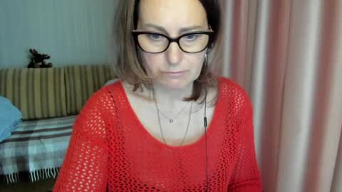 Snapshot of lauraoven1 chatting on 04.30.26 Lauraoven1 online show from 04.30.26