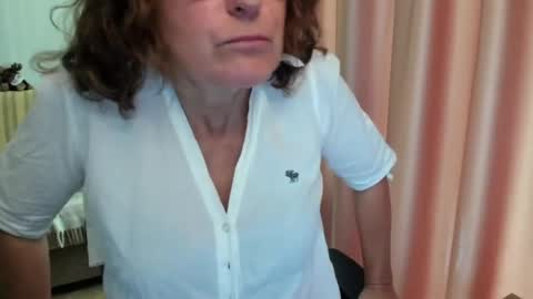 Snapshot of lauraoven1 chatting on 07.30.26 Lauraoven1 online show from 07.30.26