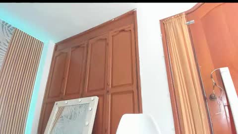 Laura online show from 09.23.25