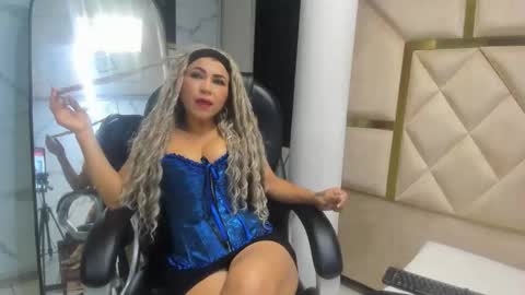 LauraScarlet online show from 01.13.26