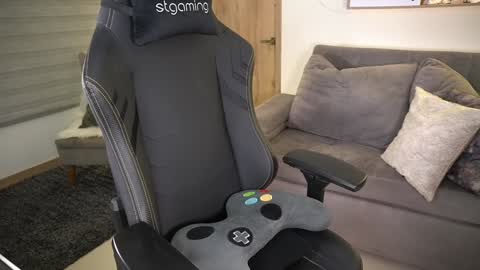 Laura online show from 02.06.25