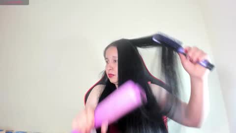 Snapshot of laureen777 chatting on 10.28.25 laureen777 online show from 10.28.25