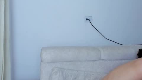 Snapshot of laureent__ chatting on 02.15.25 Laureent online show from 02.15.25