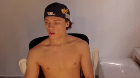 Laureent online show from 12.19.25