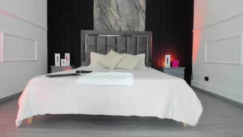 Lauren Weels online show from 03.05.26