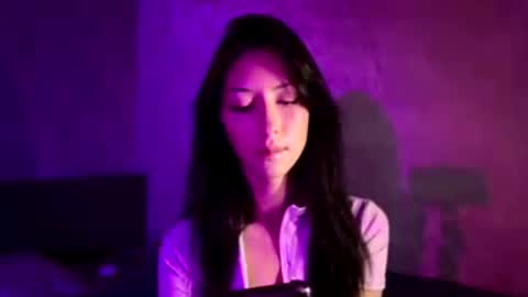 laurelimaino online show from 08.02.26