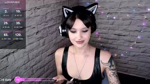 Snapshot of lauren_raquel chatting on 12.05.24 Eva online show from 12.05.24