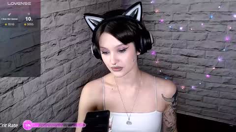 Snapshot of lauren_raquel chatting on 12.07.24 Eva online show from 12.07.24